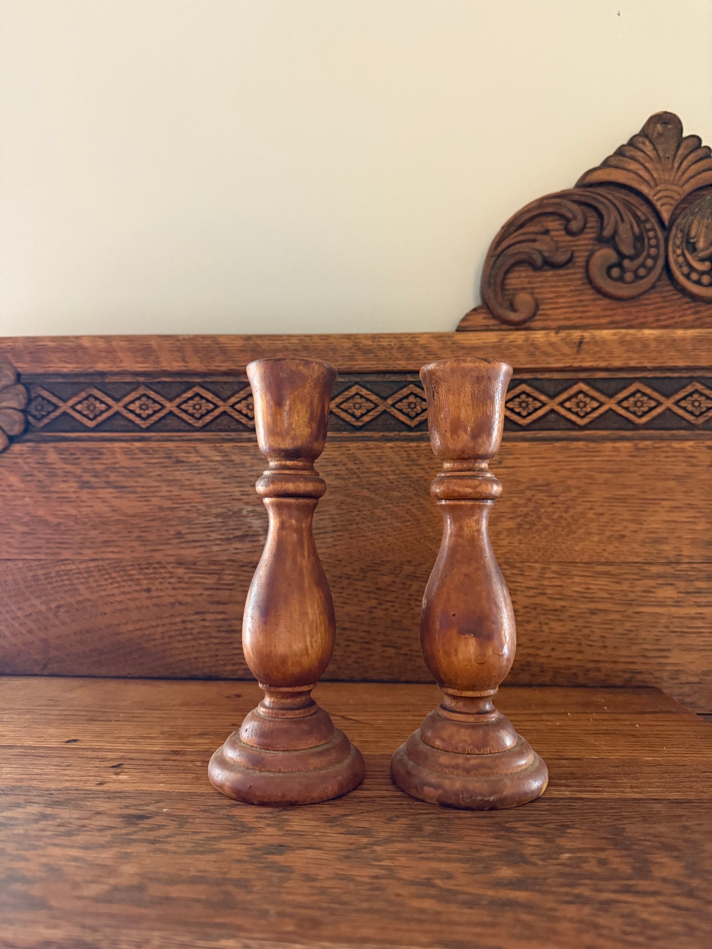 Set of 2 wooden candlesticks