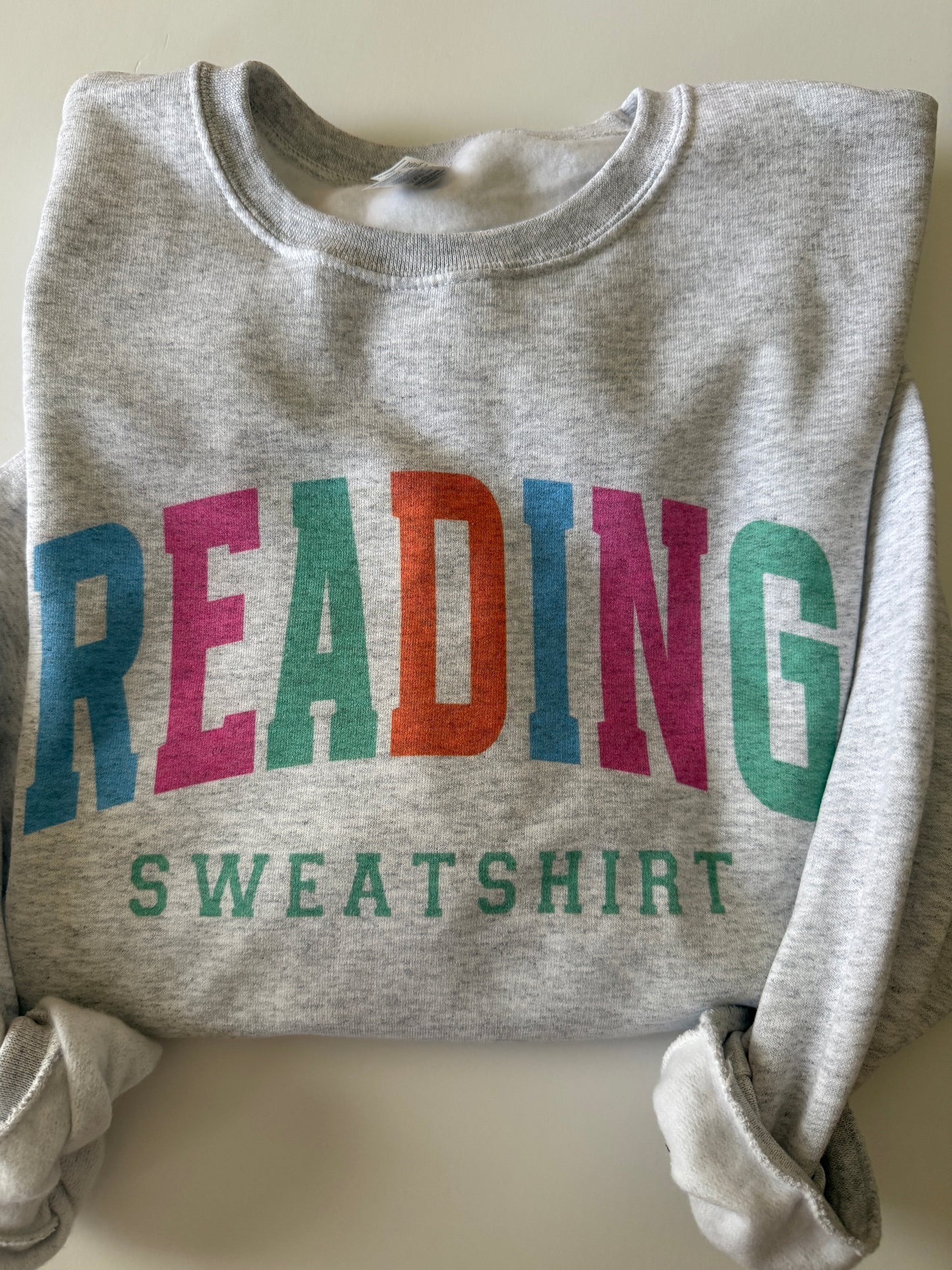 Summer Colors Reading Sweatshirt // 3 weeks