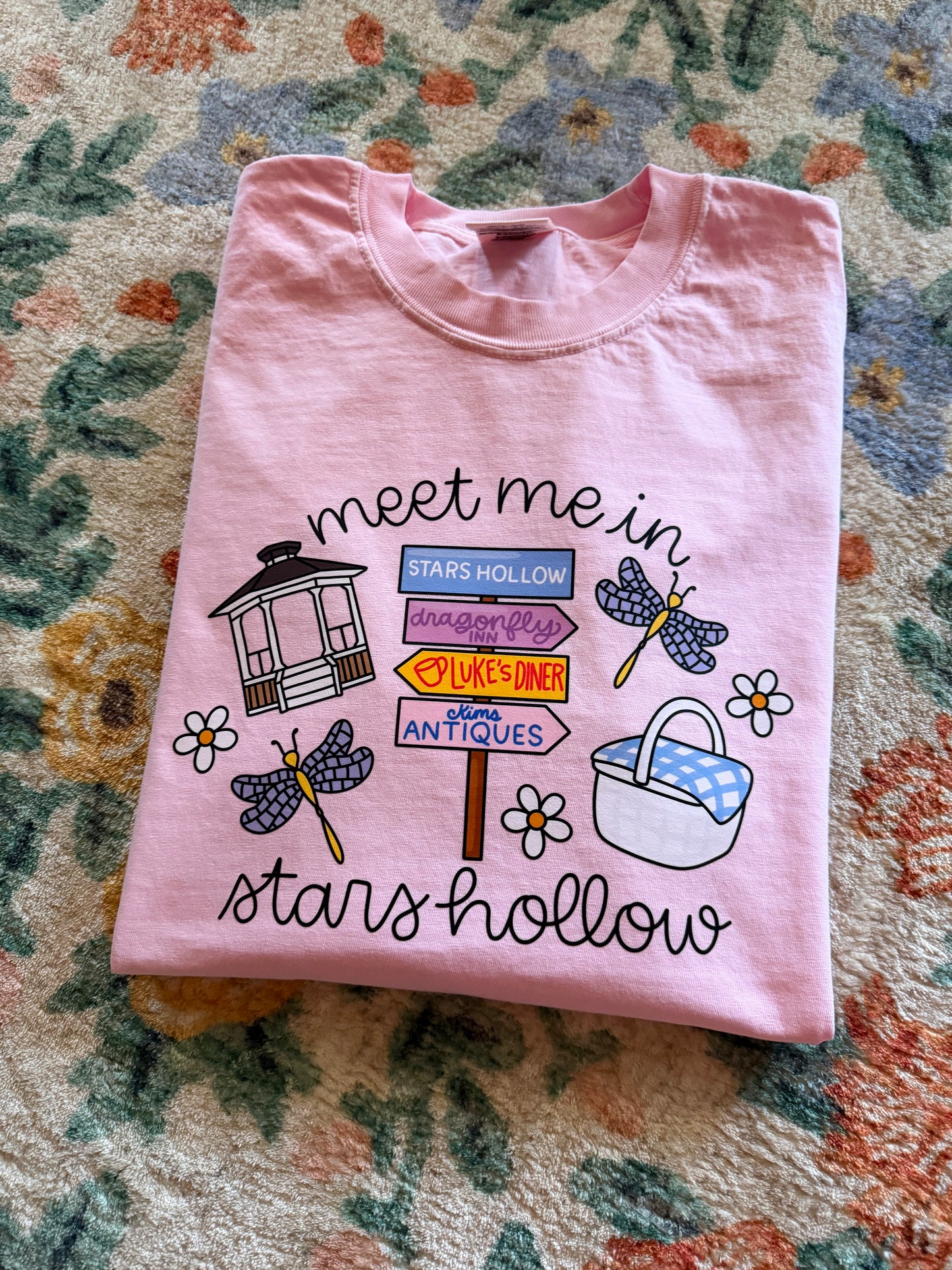 Meet in Stars Hollow // 3 weeks turnaround