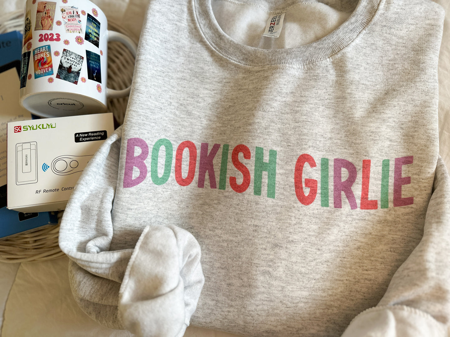 Bookish Girlie Sweatshirt // 3 week TAT