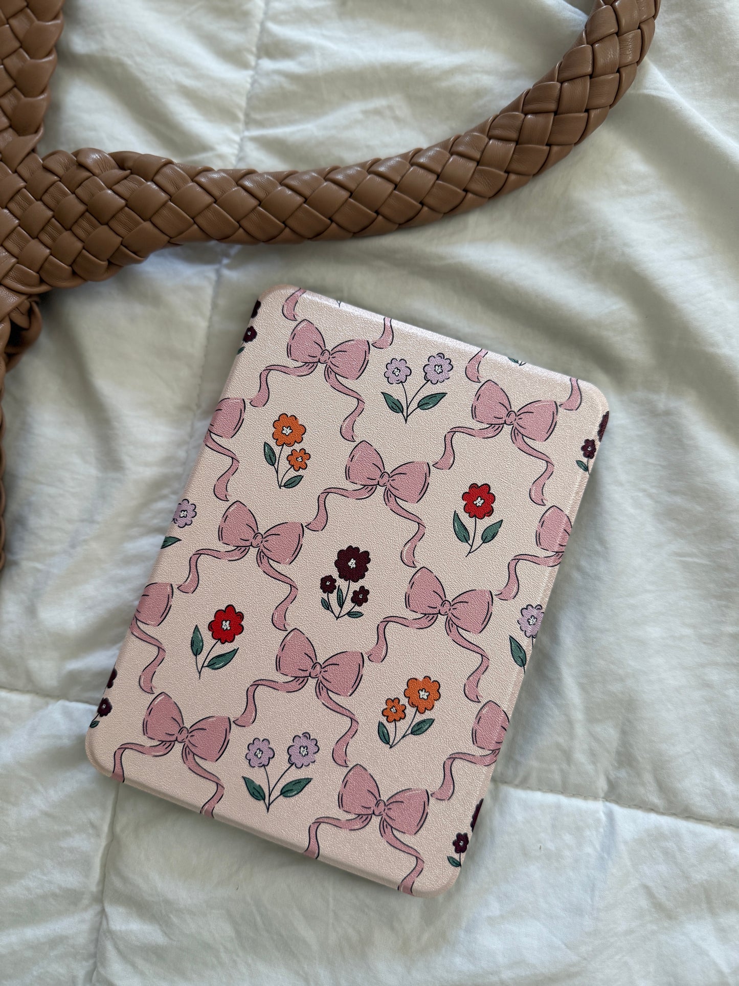 Bows in Bloom Kindle Case