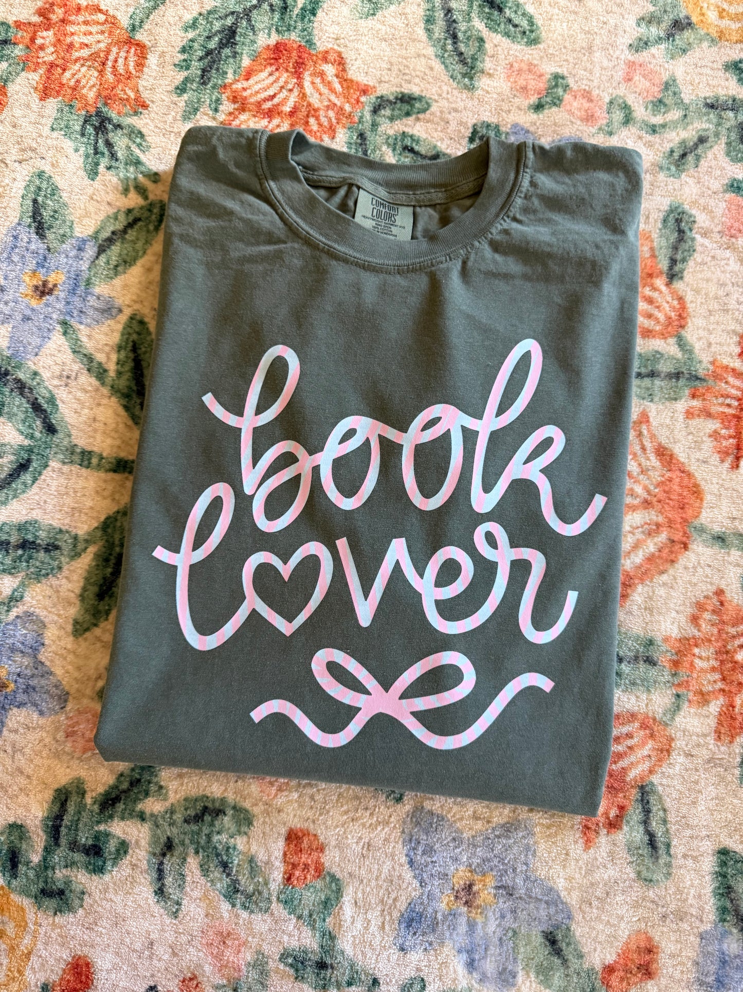 Book Lover with Bow (Stripe) // 3 weeks turnaround