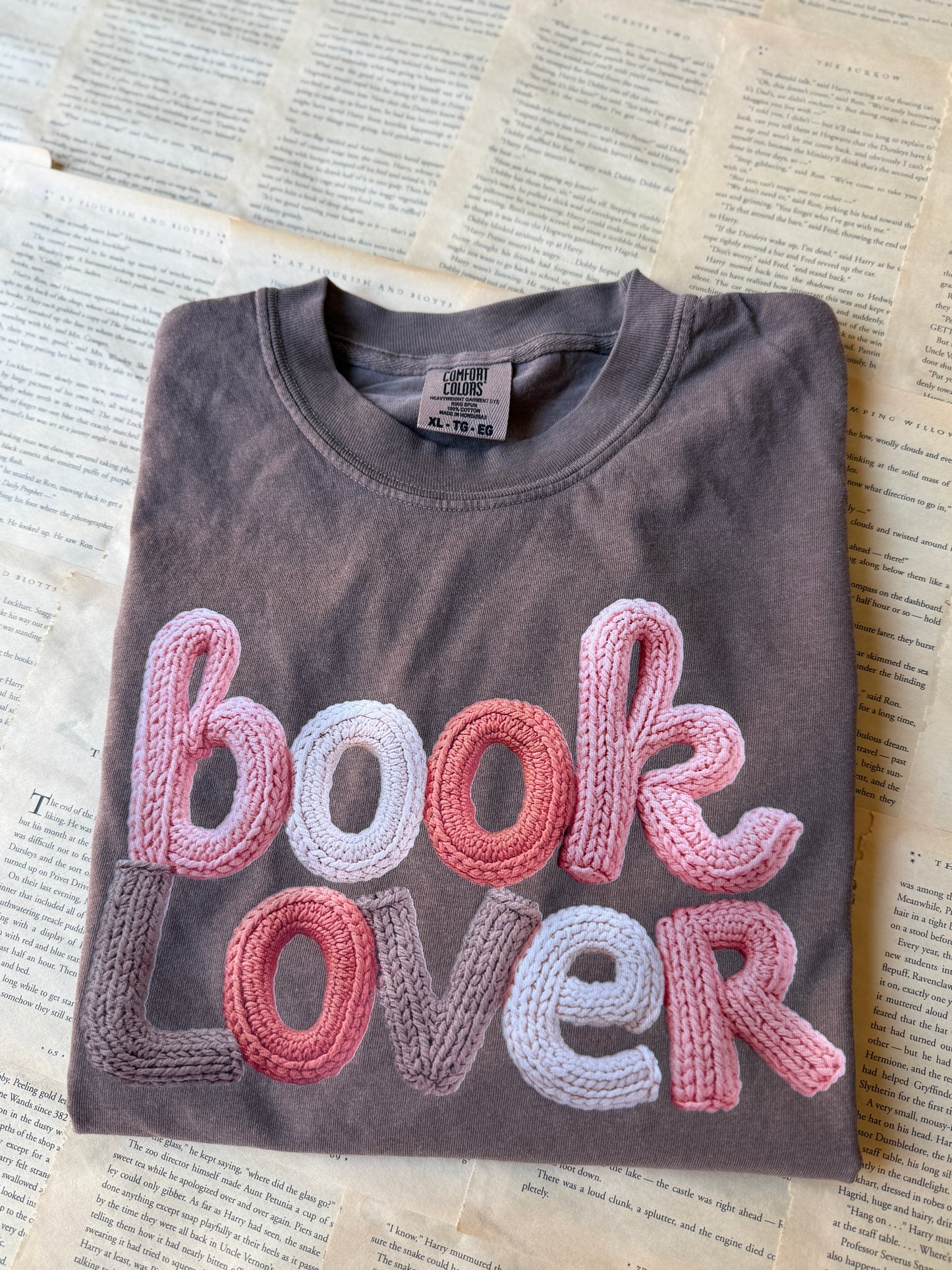 Book Lover (faux yarn) // 3 weeks turnaround
