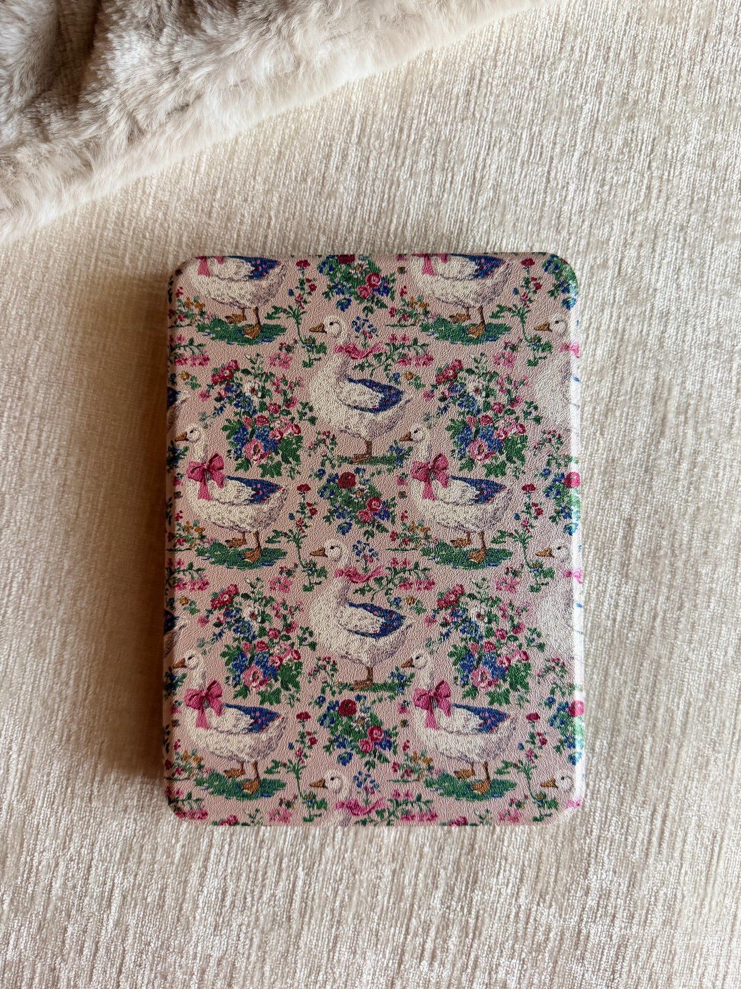 Granny Goose Kindle Case // Detachable Cover