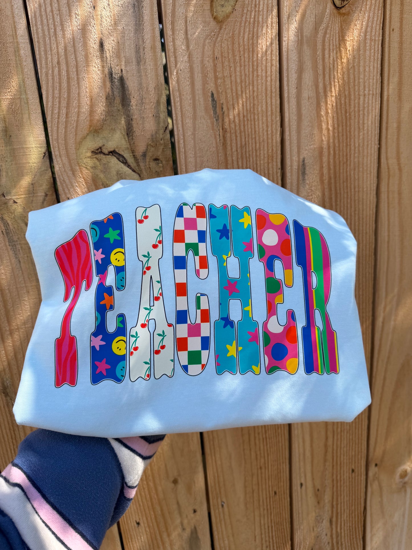 Bright & Fun Teacher // 3 weeks turnaround